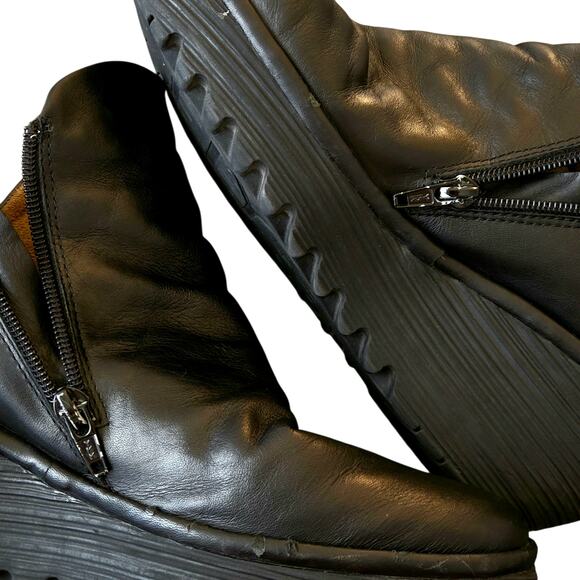 Fly London Yip Black Leather Wedge Heel Ankle Boots Size 41/10 Slouchy Edgy - Picture 8 of 9
